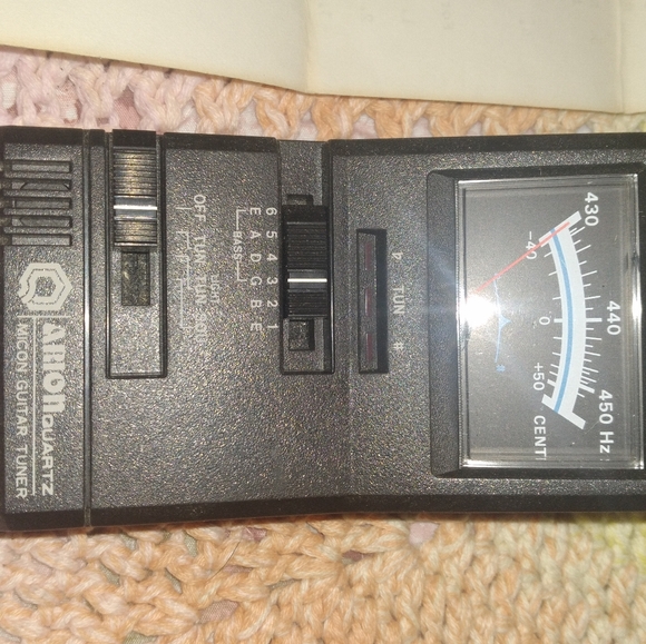 Gifted FREE with Purchase ⭐️ Arion Micon Guitar Tuner - Picture 4 of 5